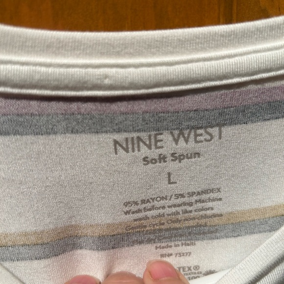 Nine West Soft Spun Top Size L 🍎 - Picture 3 of 3